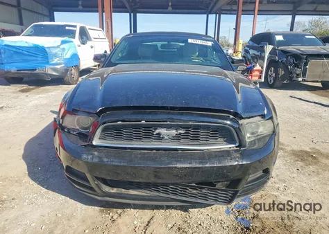 2013 Ford Mustang z USA, uszkodzony, nr VIN 1ZVBP8EM2D5276331